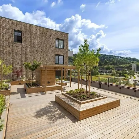 New 1 Bedroom With Balcony דירה אוסלו