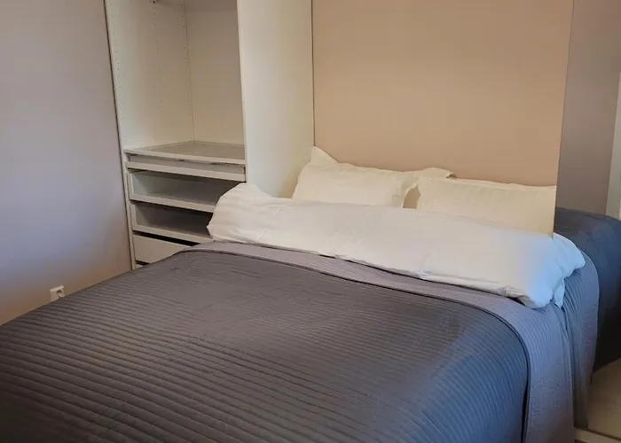 New 1 Bedroom With Balcony